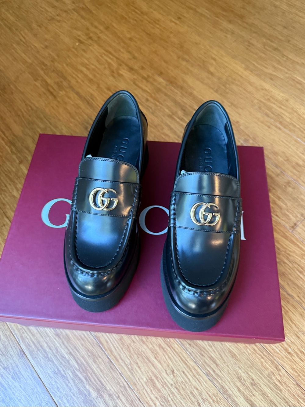 Gucci Black Leather Platform Loafers with Gold GG Hardware - Picture 7 of 14